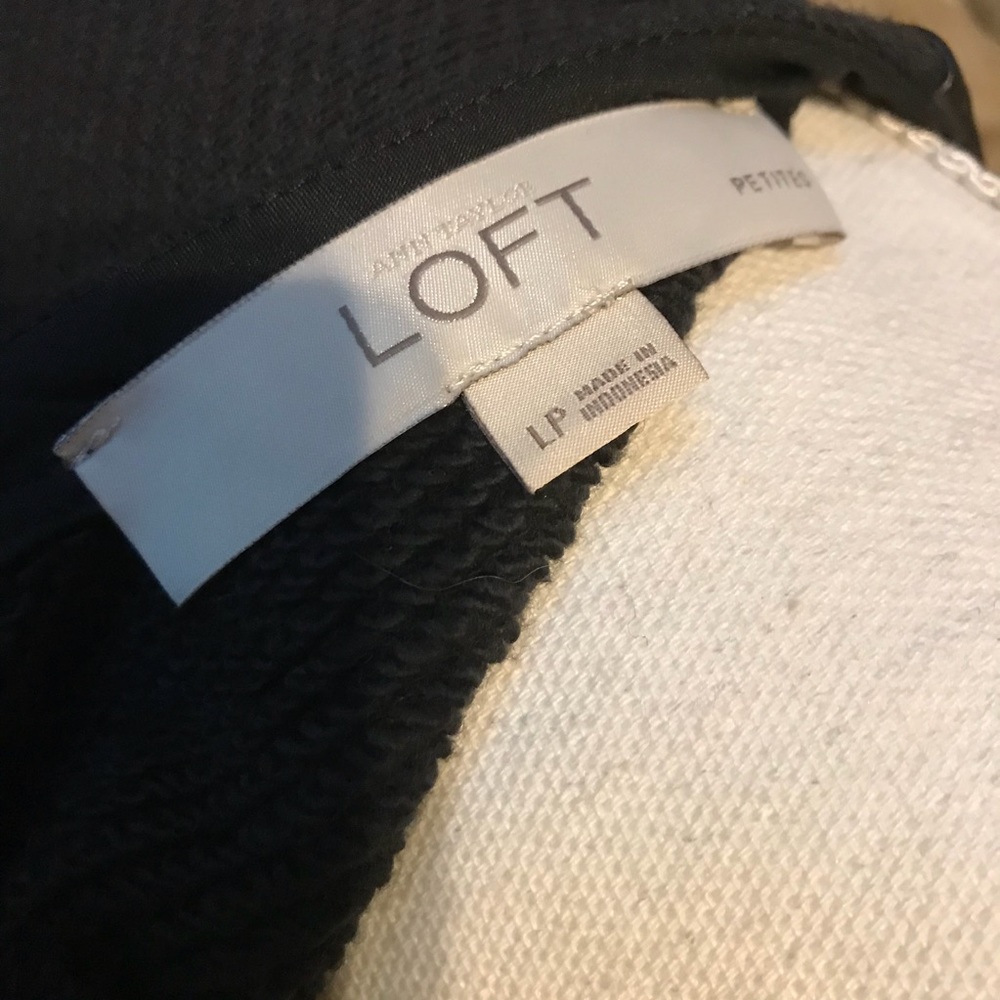 NWOT LOFT Petite Faux Leather Blouse Top Large - Picture 7 of 7